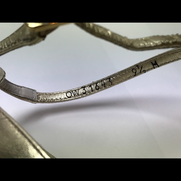 Stuart Weitzman Gold Supple Kid M9.5 Strappy Heals - Picture 4 of 8